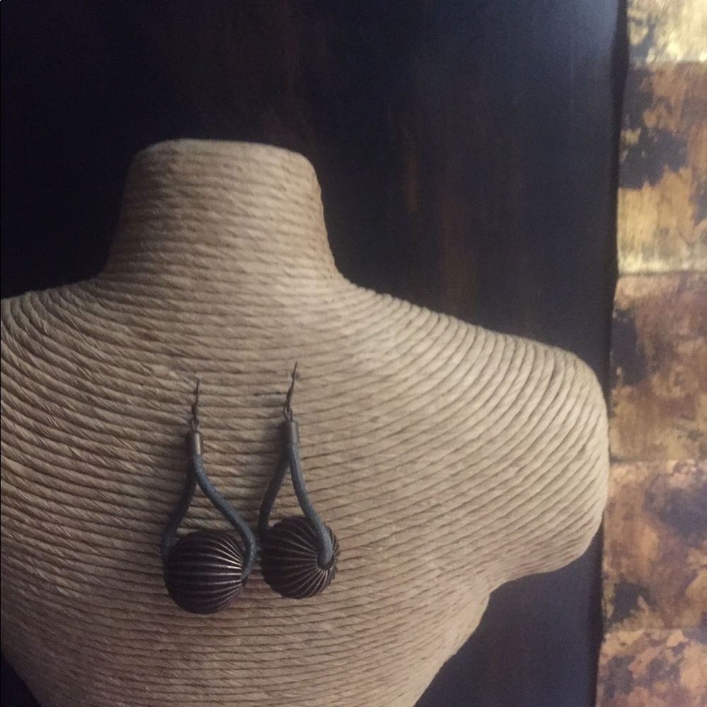 Ribbed Copper Dangle Earrings. - image 6